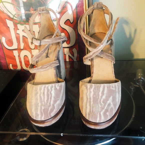 Free People Velvet Remi Platform Heels - Picture 6 of 9